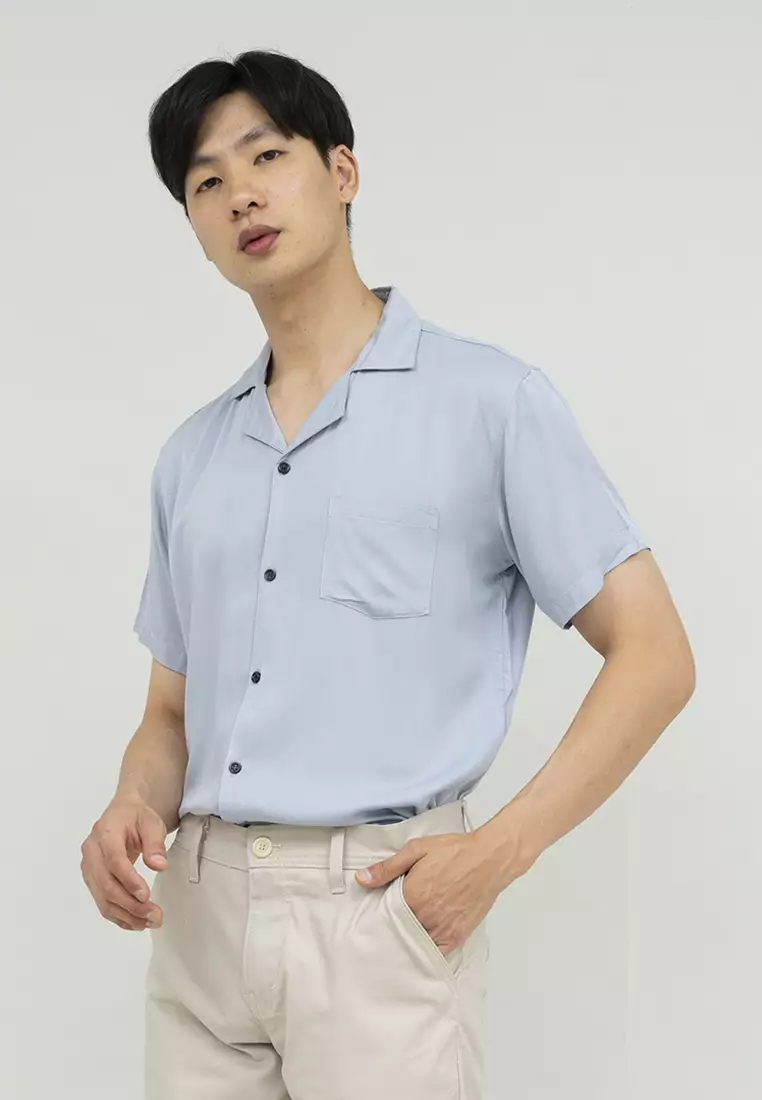 Kemeja bowling shirt pria lengan pendek biru muda houseofcuff