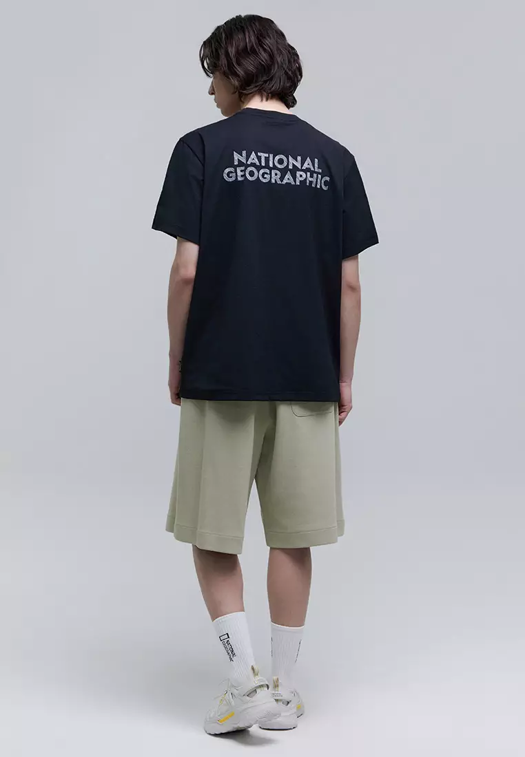 [ナショナルジオ] TORQUATUS SMALL LOGO SHORT SLEEVE T-SHIRT Unisex TORQUATUS Small LOGO Graphic Short Sleeve Tee