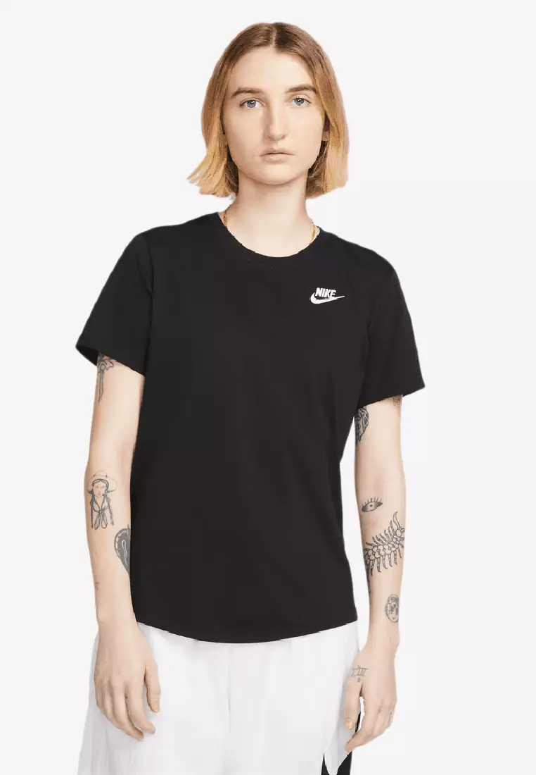 Nike tshirt online new arrivals