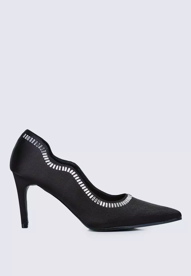 Comfy discount black pumps