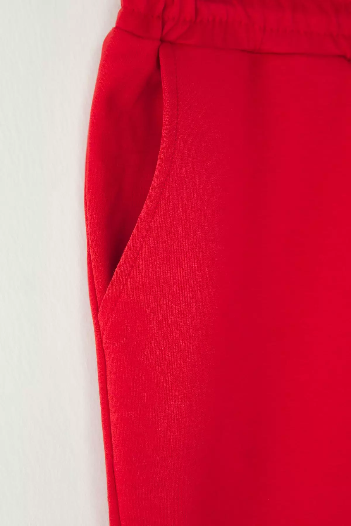 Red Basic Regular Mid Length/Normal Cut Straight Shorts TMNSS20SR0068