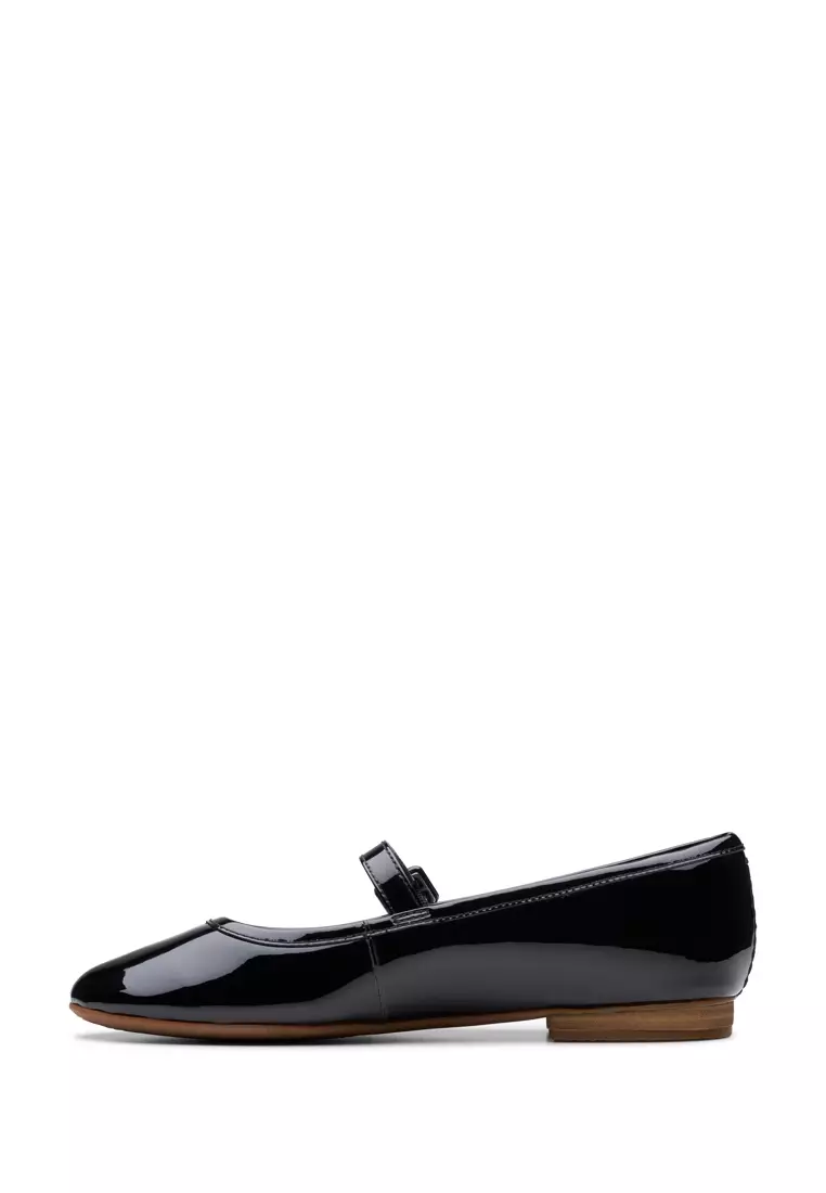 Scarpe Bambina Clarks Black Pat: Scarpe In Vernice Nera, Suola In Gomma, Resistenti E Alla Moda