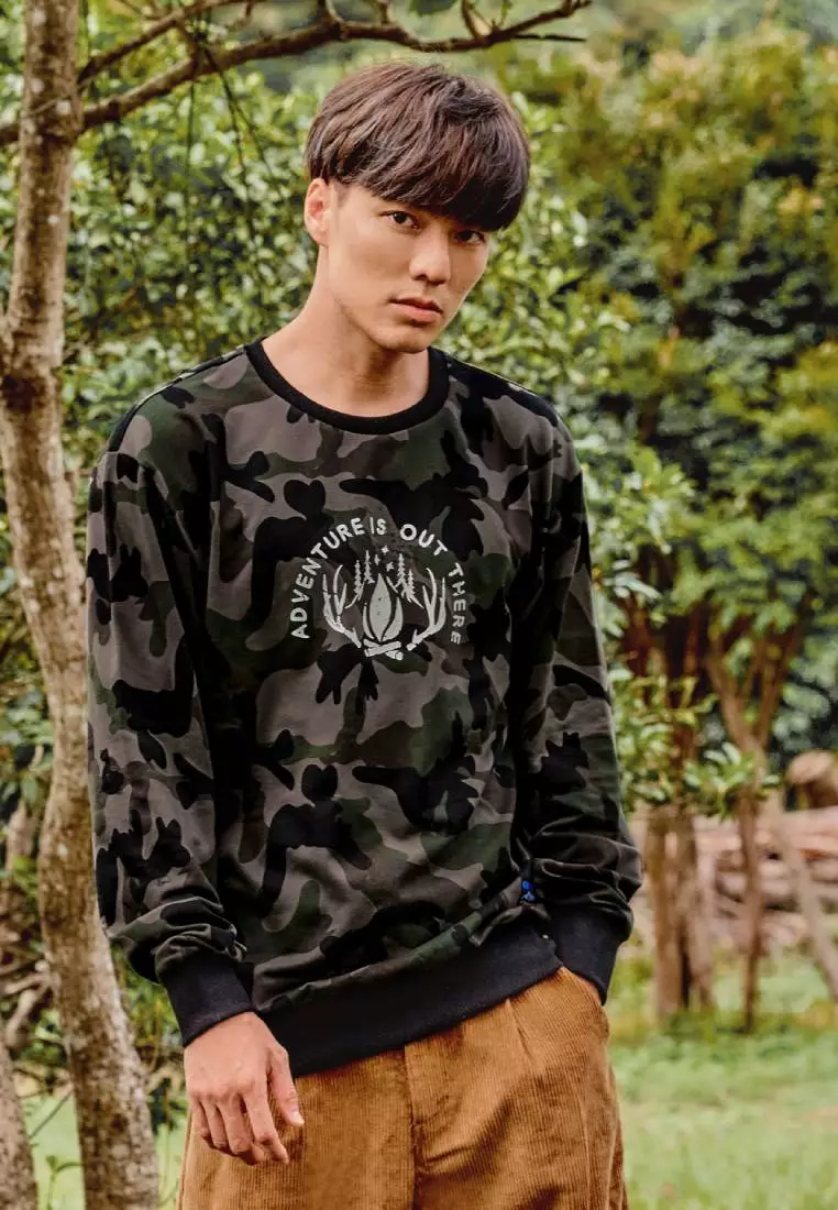 迷彩印花大學T《KL1206》