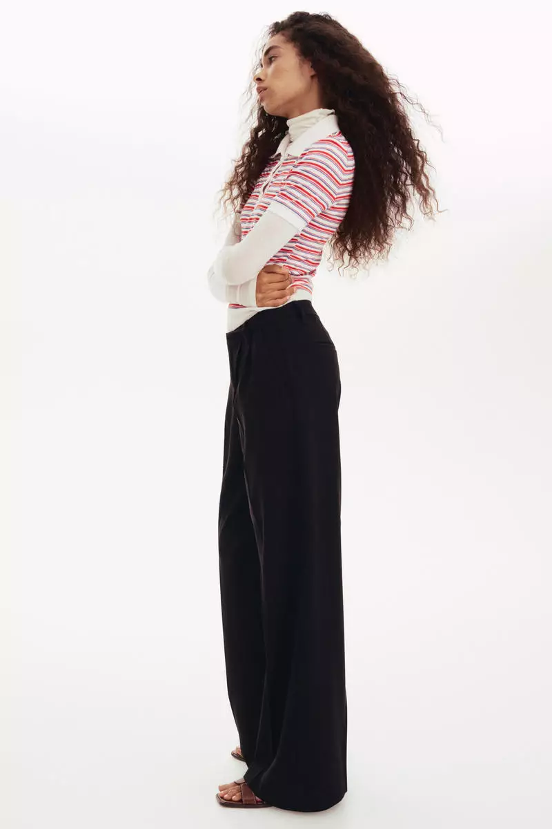 Wide tailored trousers