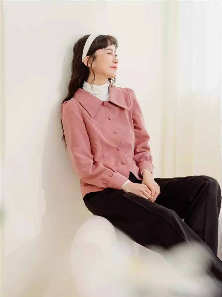 OBSTYLE Pointed Collar Cable Texture Peach Velvet Throw Sleeve Shirt/Top《AB18009》  2024, Buy OBSTYLE Online