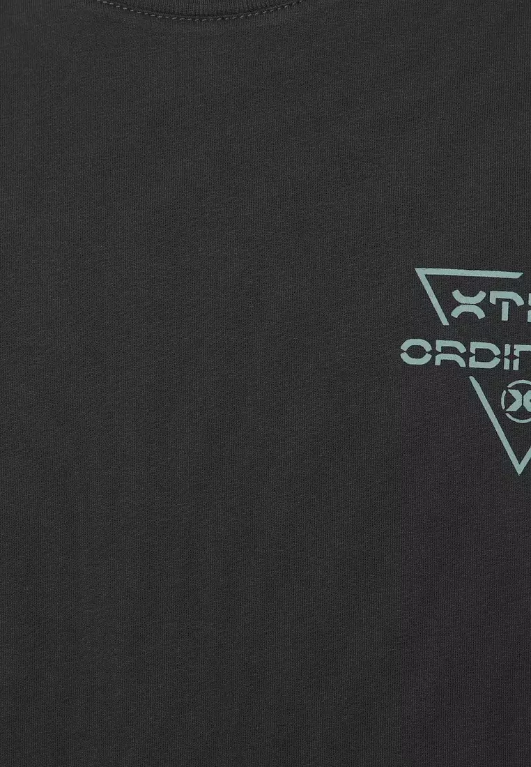XTRAORDINARY (XO) T-Shirt Cotton Combed Pria 2073290231