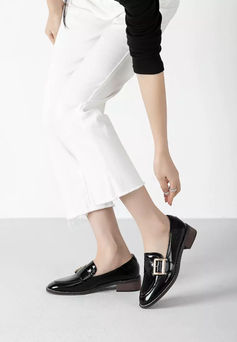 Buckle Strap Glossy Leather Loafers TH128-8