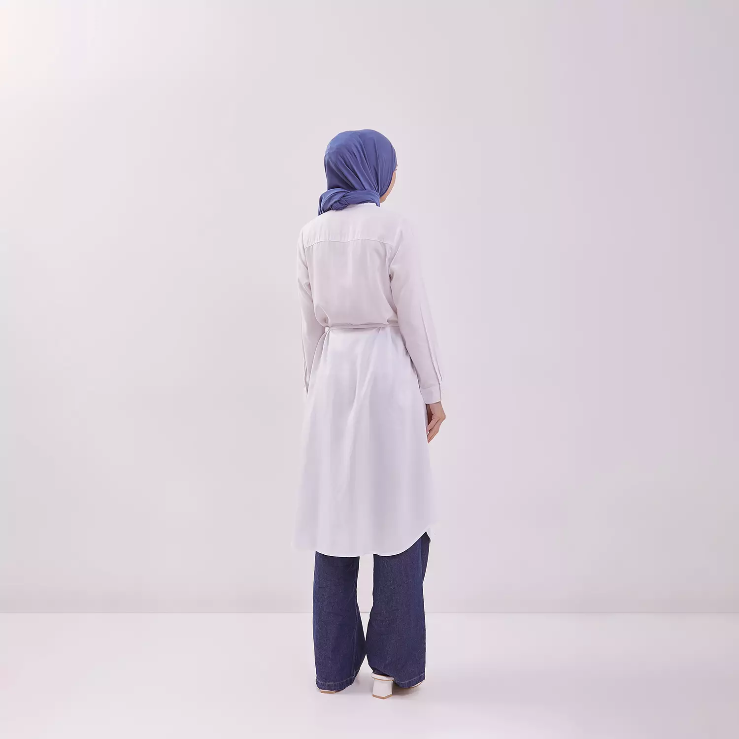 DUST Kemeja Tunik Aira Putih ECOVERO™ (D. 1607)