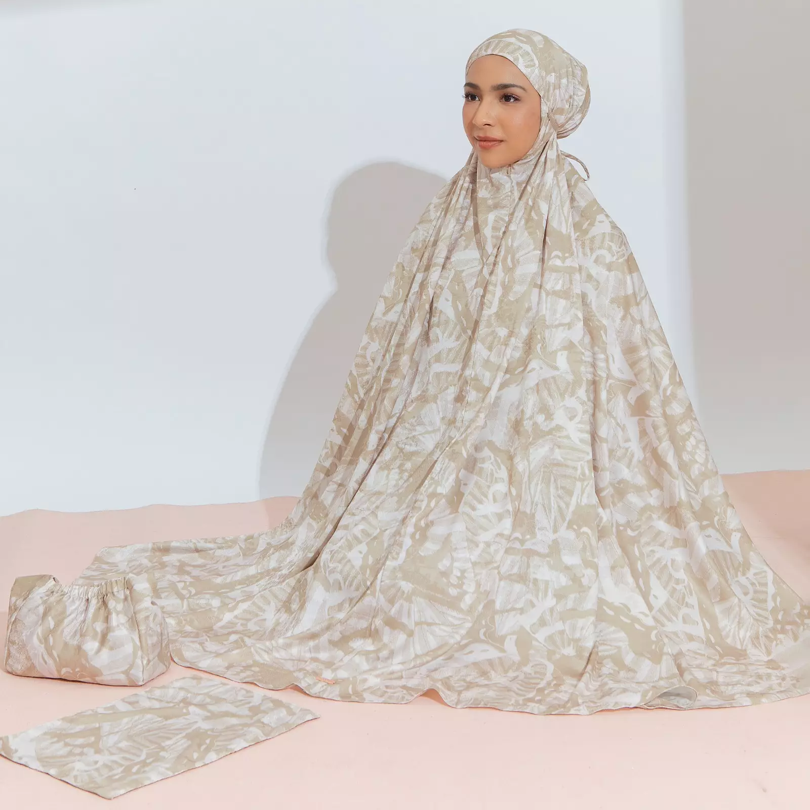 Miraya Prayer Set Butter Cream