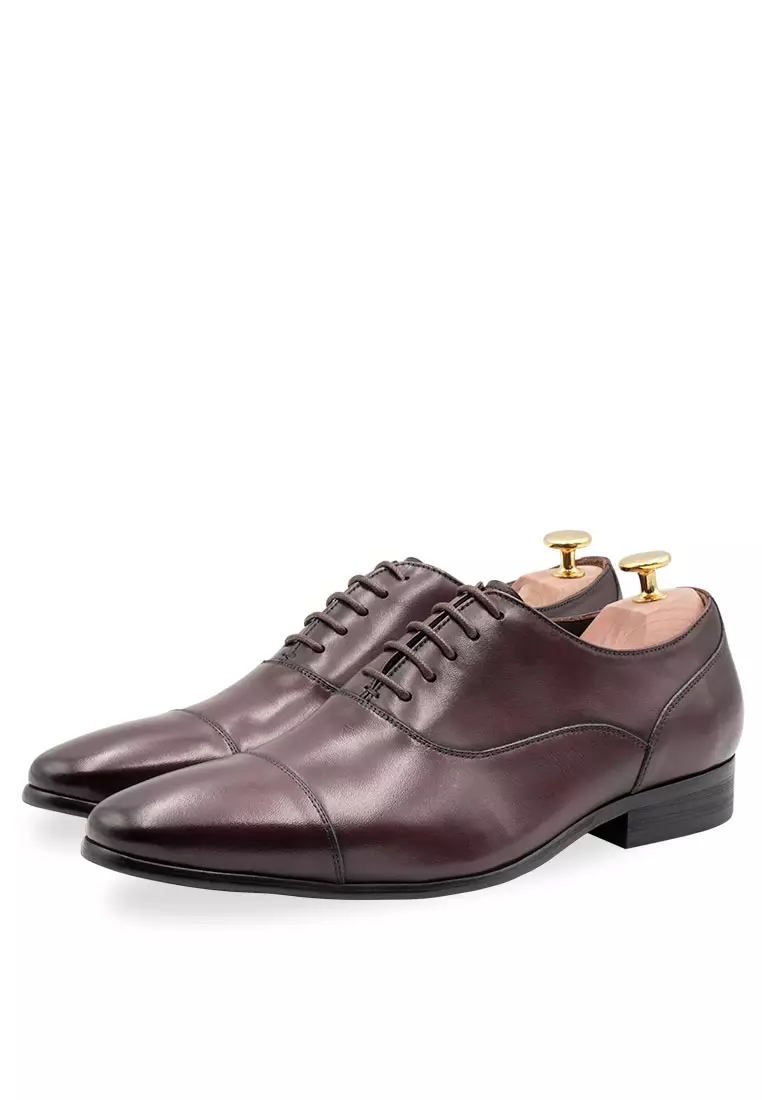 Calafate Straight Cap Burgundy Oxford