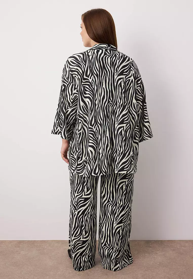 Black Printed Relaxed Fit Stretchy Kimono Knitted Plus Size Bottom-Top Set