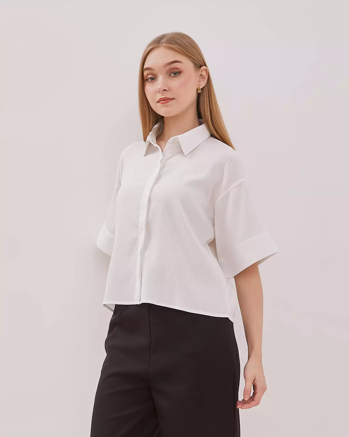Jual VALINO WOMEN'S WHITE BOXY SHORT SLEEVE SHIRT Original 2025