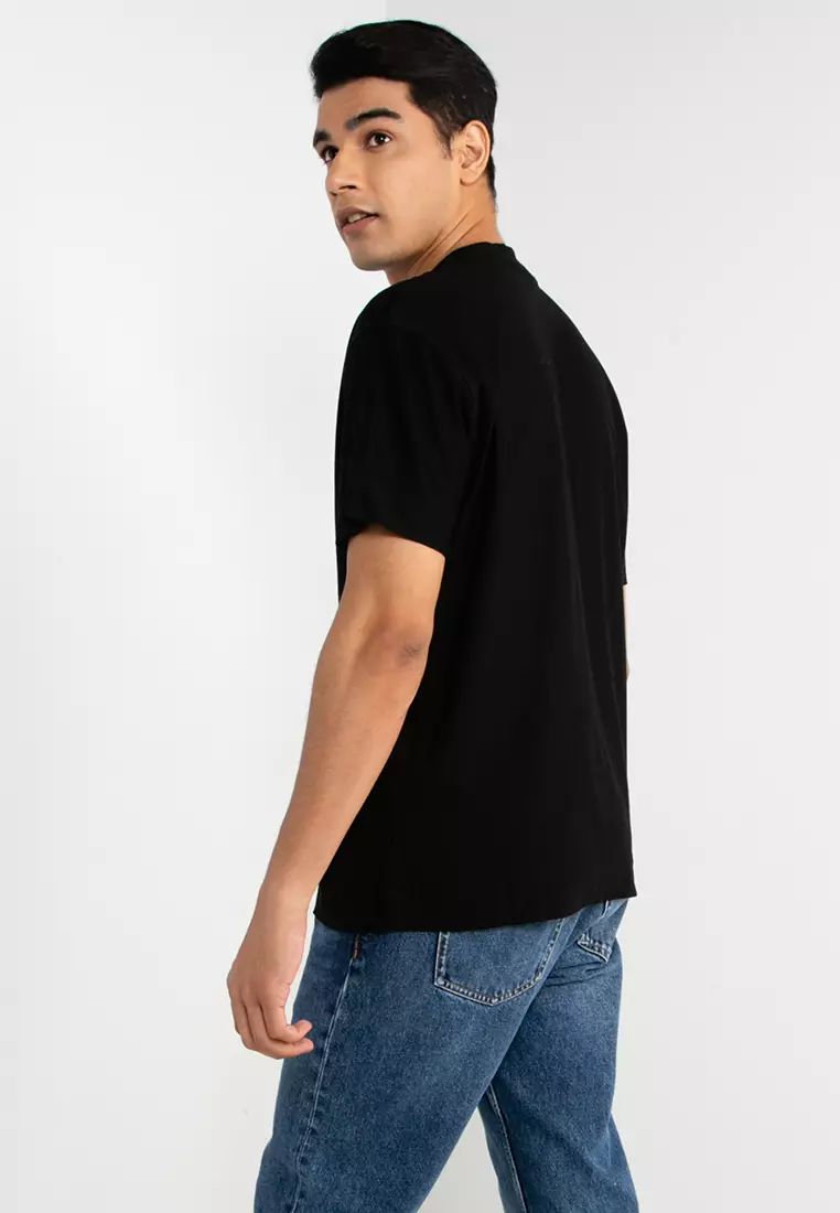 Armani plain hotsell black t shirt