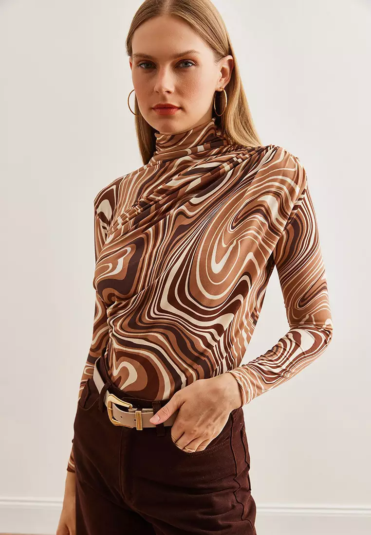 Drape Detailed Flowy Stylish Blouse