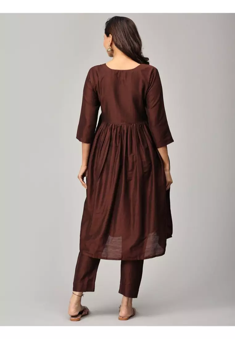 Cozy Cafe 孕妇及哺乳丝绸 Kurta 套装 - 棕色