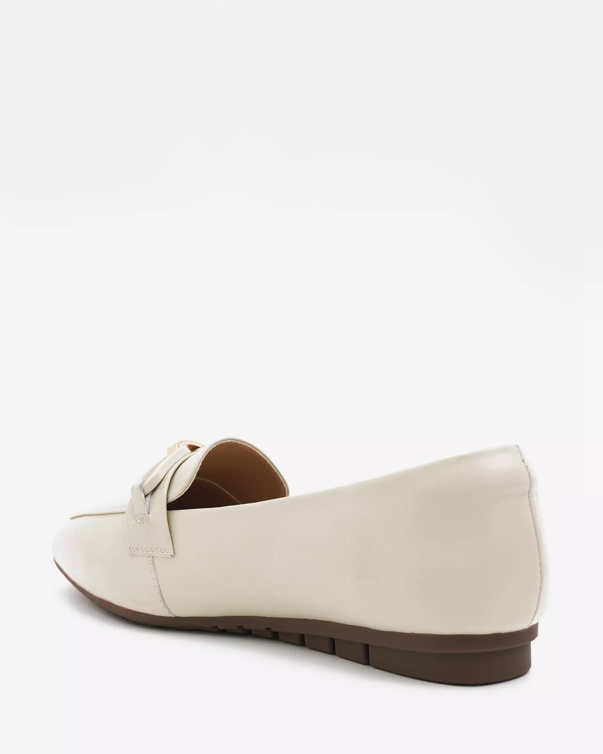 Buccheri Valeria Flats Women Cream