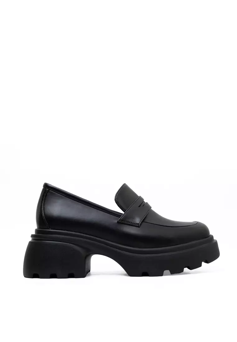 Discount on Zanea Shoes  shoes - SKU: Zuri Loafers
