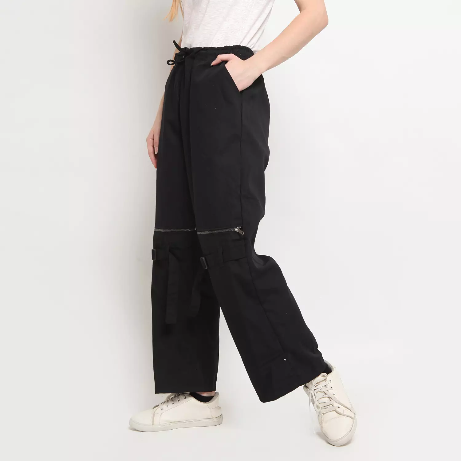 OKECHUKU Queen Celana Hypebeast Loose Fit Pants Streetwear Techwear Baggy Pants Wanita