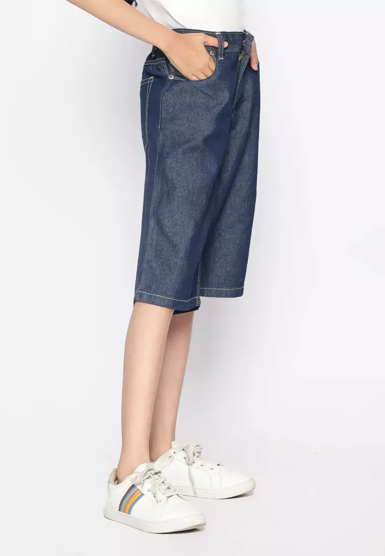 Celana Pendek Anak Perempuan Jeans Raw Blue With Model - CHEERS