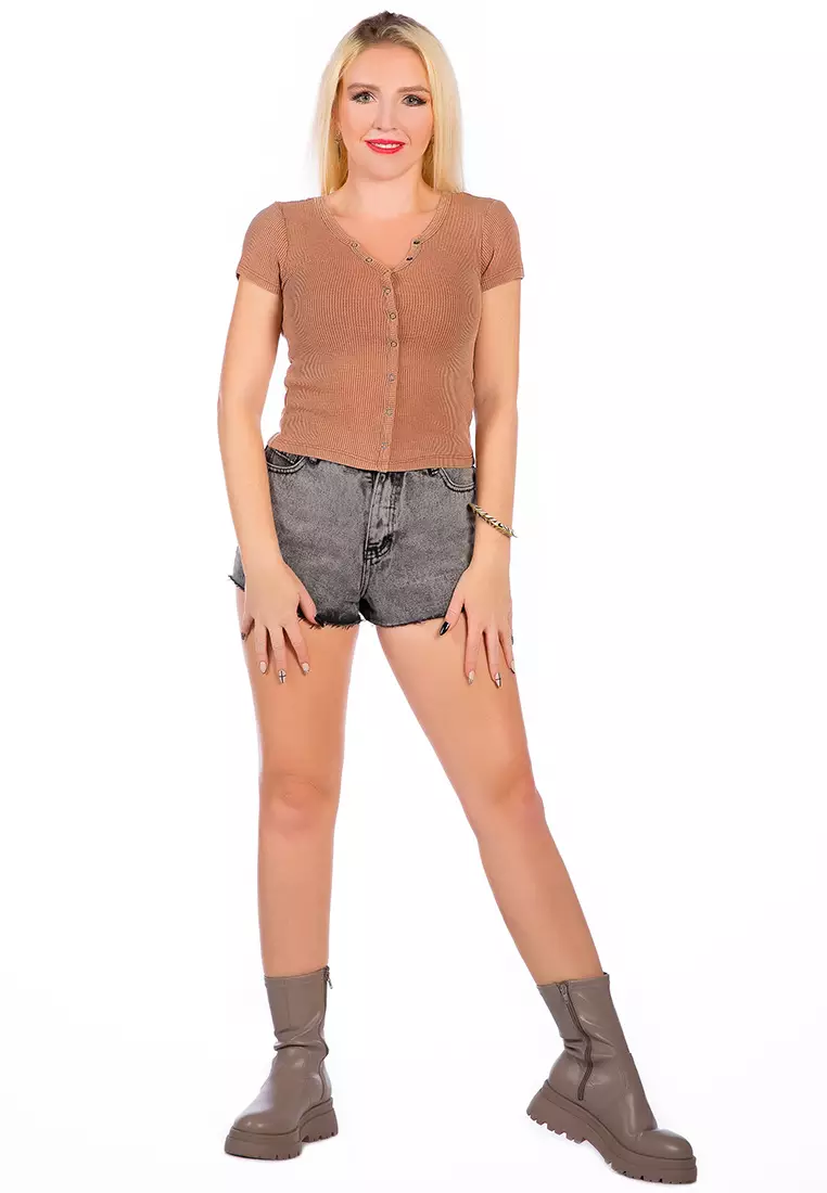 Atasan Rajutan Kancing Coklat