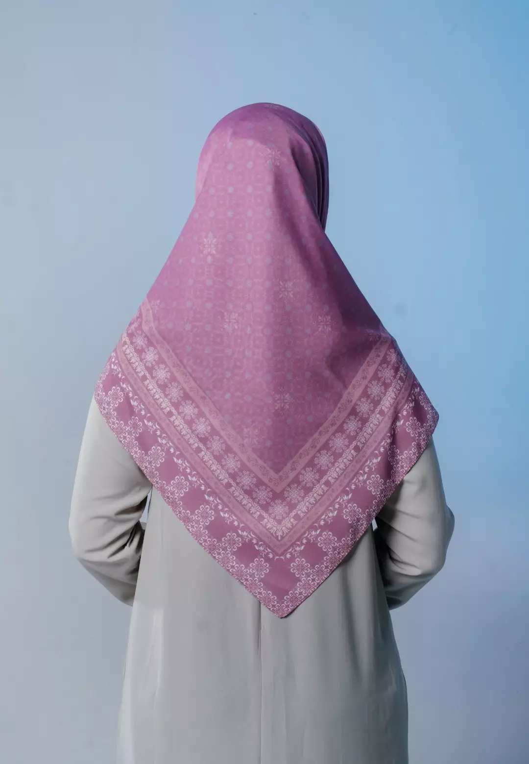 VALE Scarf Mauve - Kerudung Hijab Segiempat Motif With Pouch Ziplock - Bahan Poly Fine - Ukuran 110x110