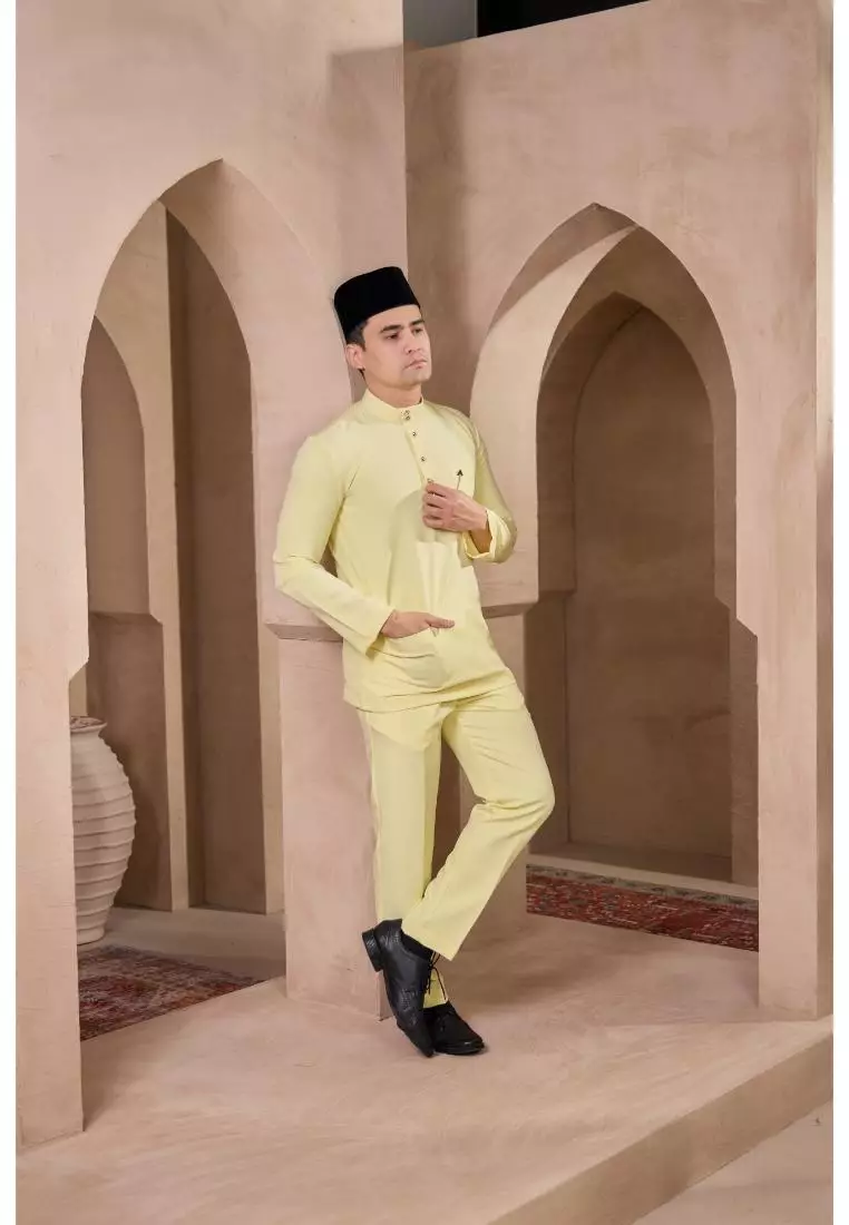 Baju Melayu Mahkota