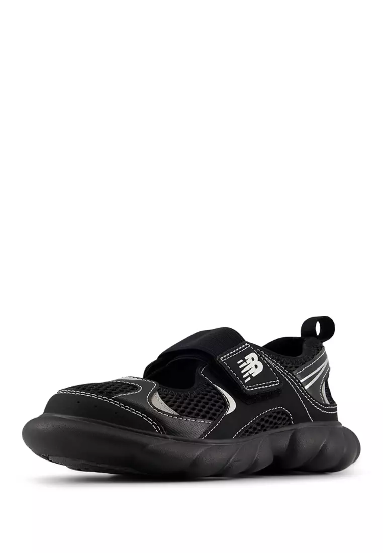 230 Lifestyle Shoes