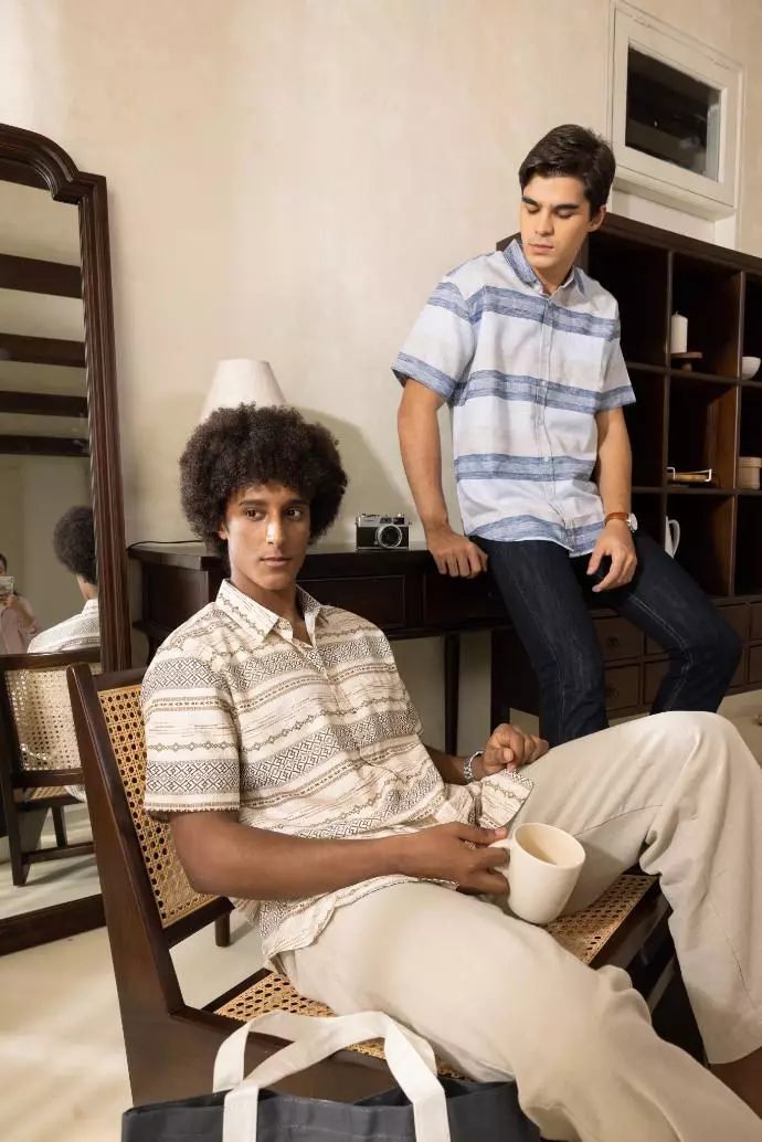 POLICE Kemeja Printing Cotton Soft Cream Coklat Regular Fit Pria