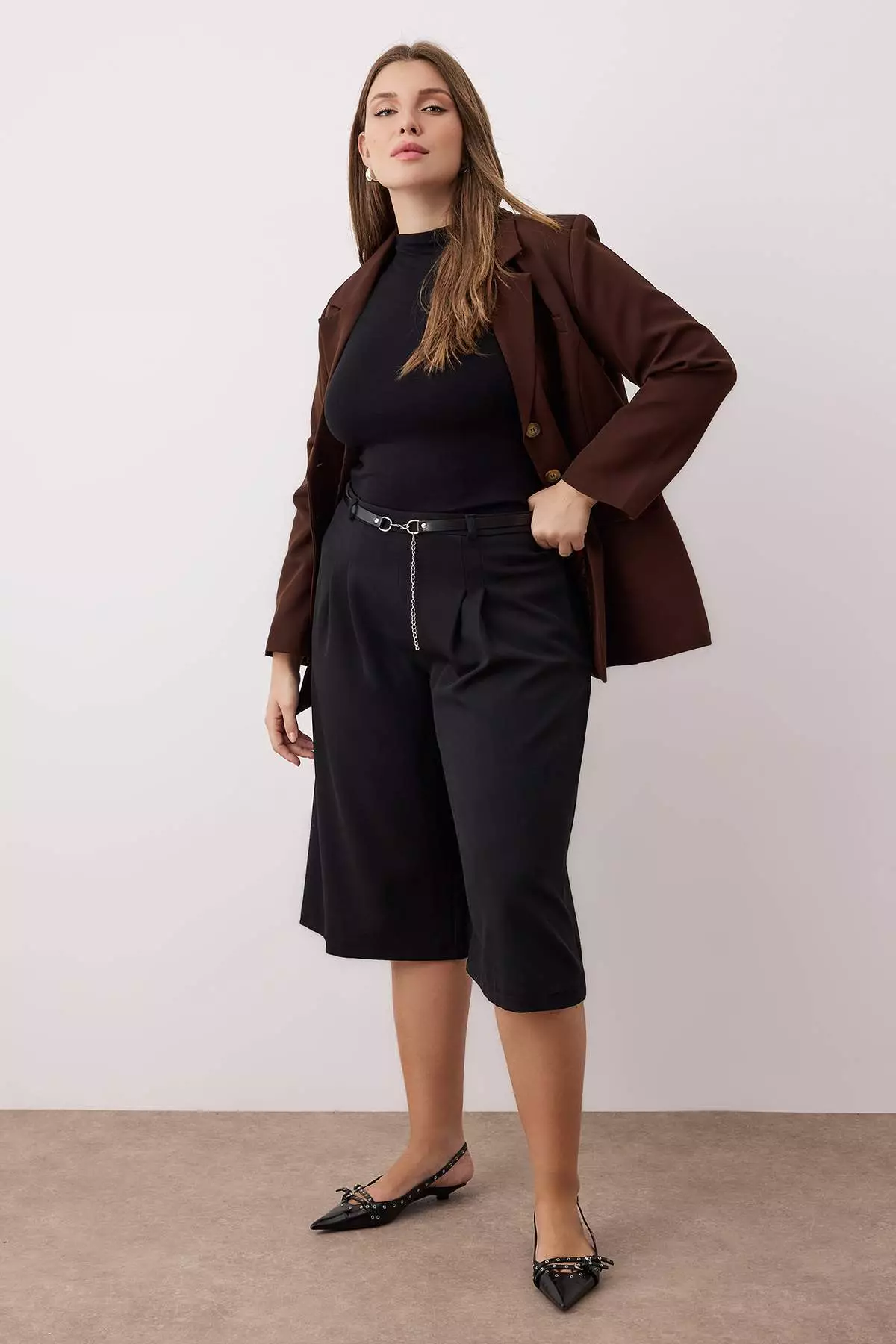 Black Wide Leg Accessory Detailed Capri Plus Size Shorts & Bermuda