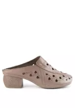 Taupe