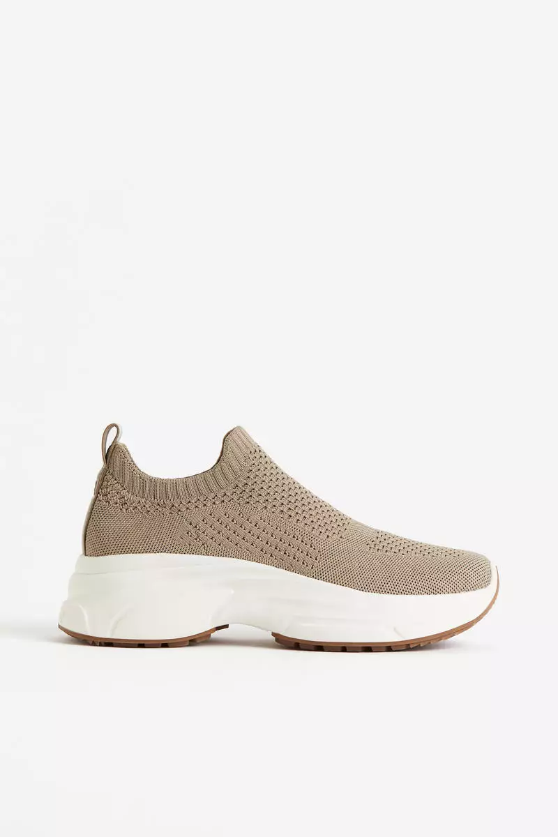 Fully fashioned sock trainers