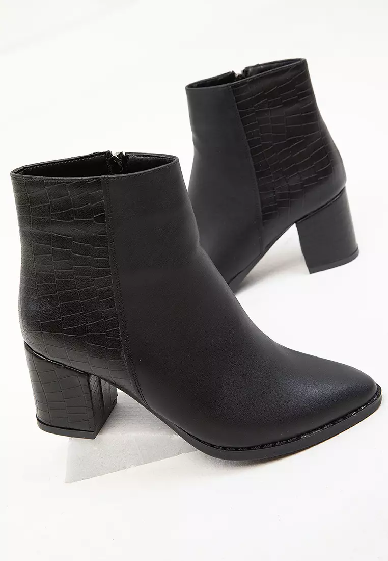 Pointed Toe Heeled Ankle Boots