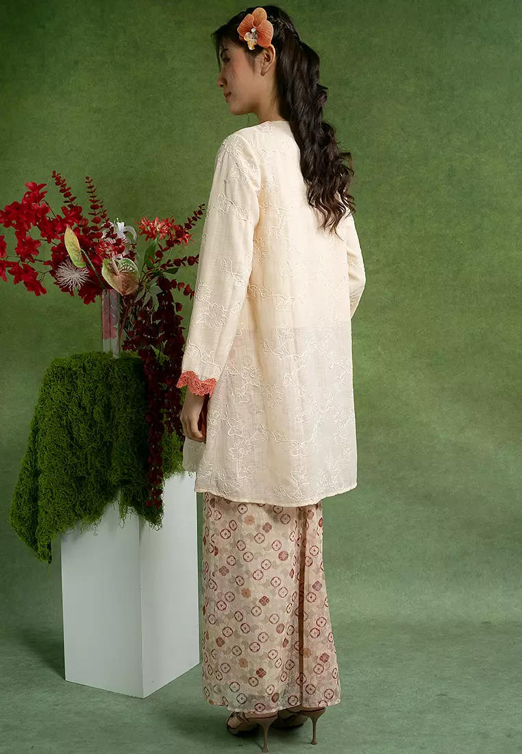 Umaira Embroidered Kurung Labuh Set