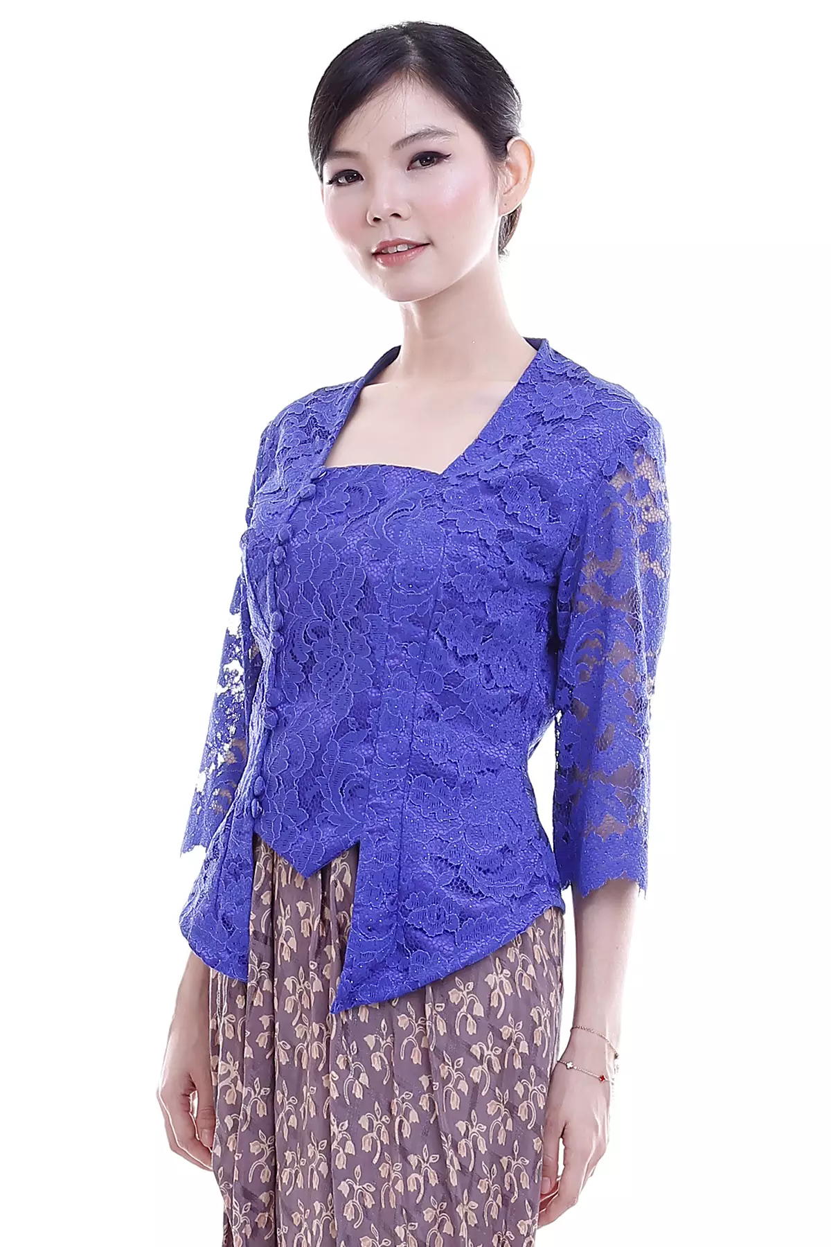 Sinok Brukat Benhur Kebaya