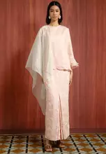 SALMON PINK
