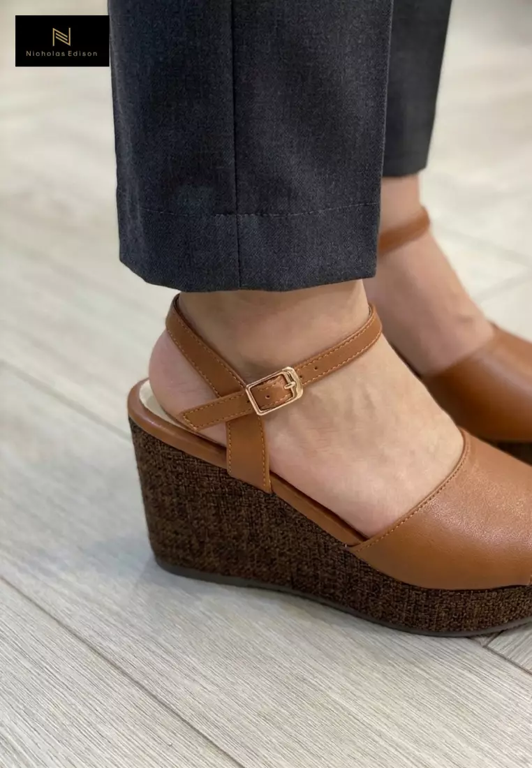 Wedge Zoey Brown