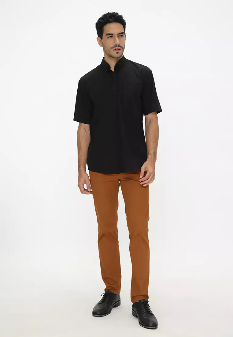 Jobb Vernon Kemeja Pria Lengan Pendek Regular Fit Hitam