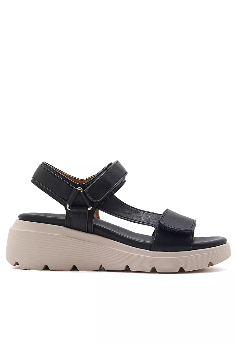 Discount on Twenty Eight Shoes  shoes - SKU: 5.5CM PU Strap Wedge Sandals ALM950-4