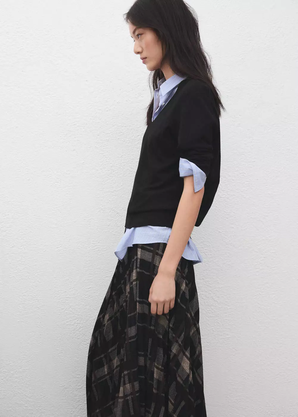 Sweater rajut kerah V