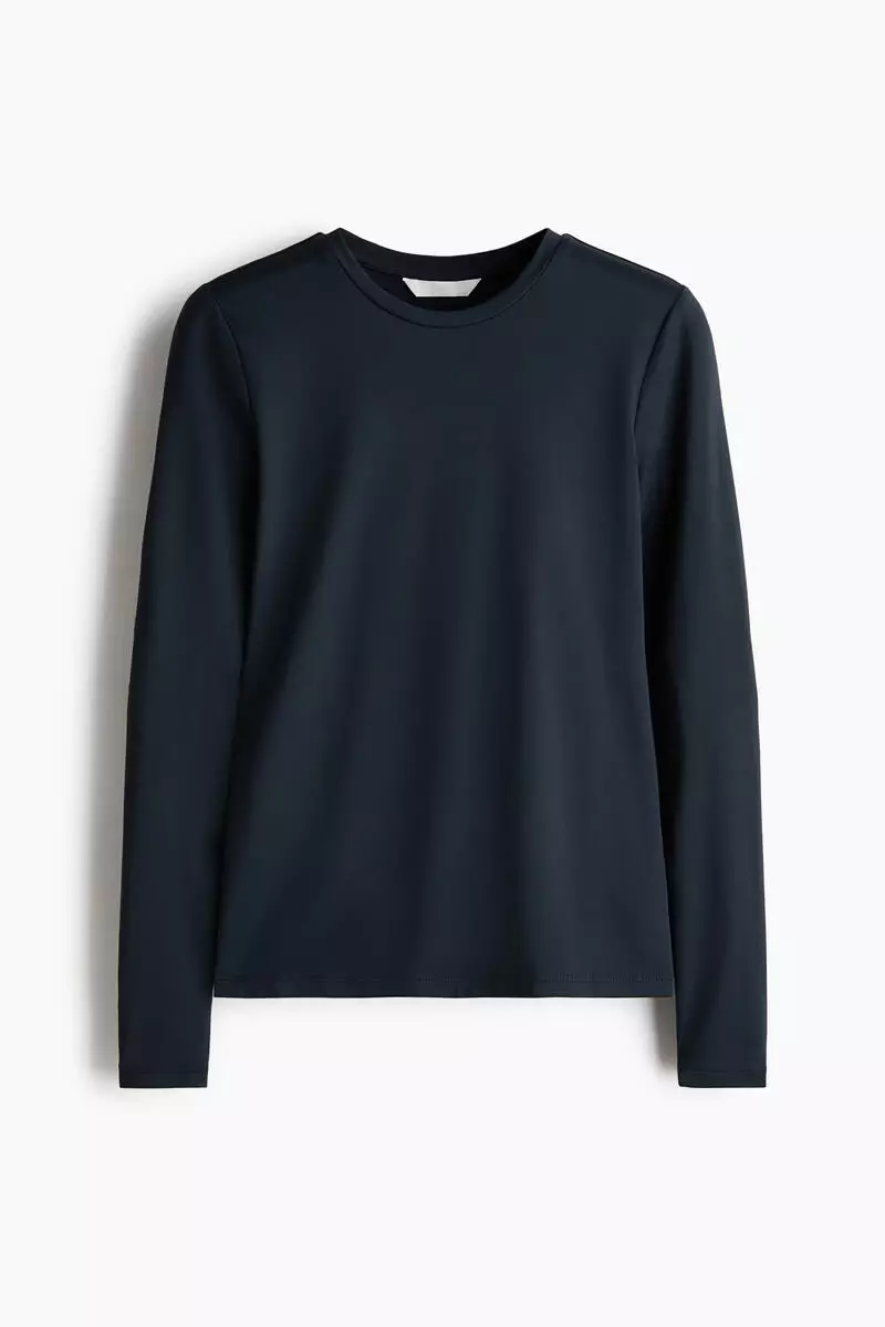 Long-sleeved microfibre top