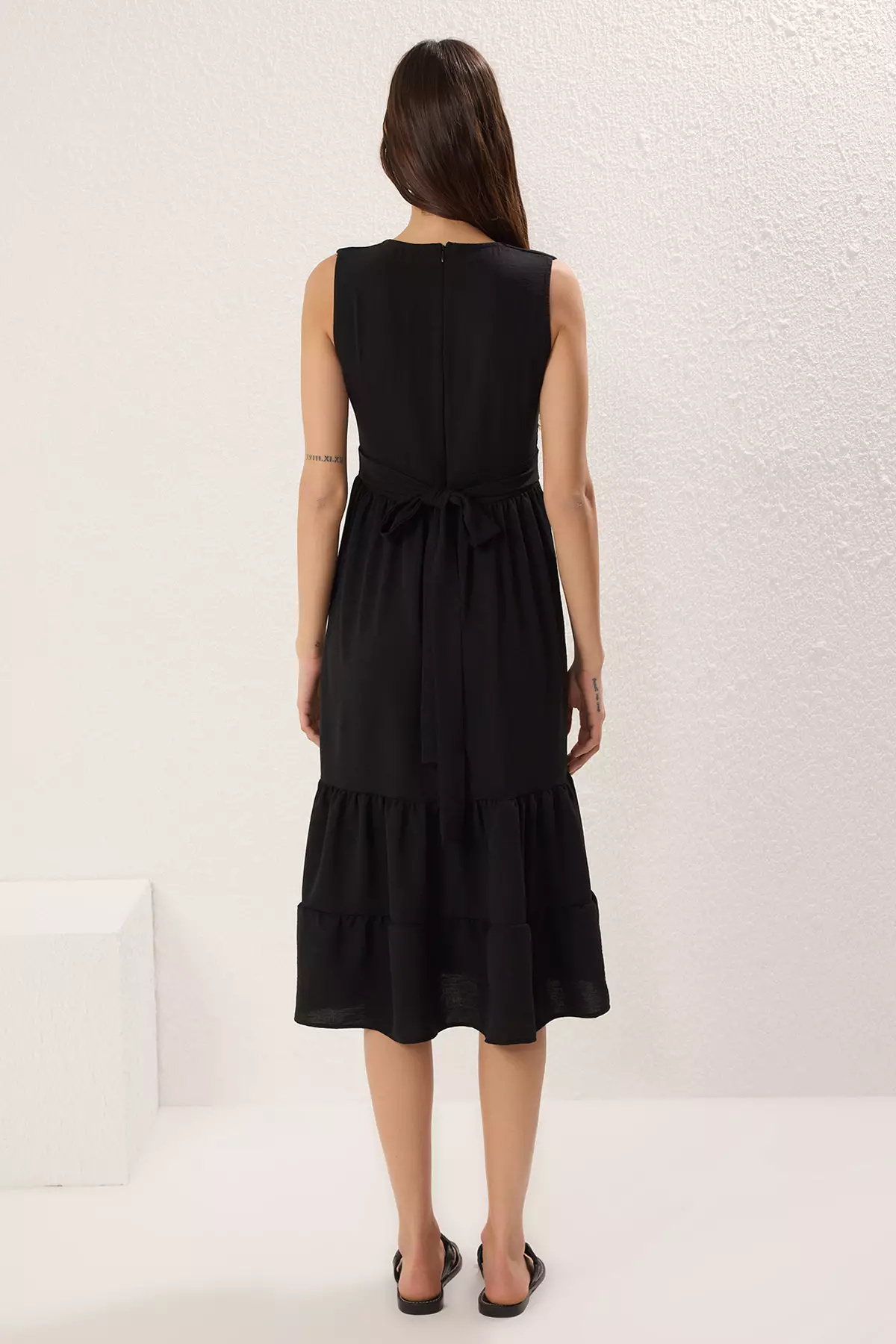 Black Plain Skirt Waist Opening Double Breasted Midi Woven Dress TWOSS25EL00201