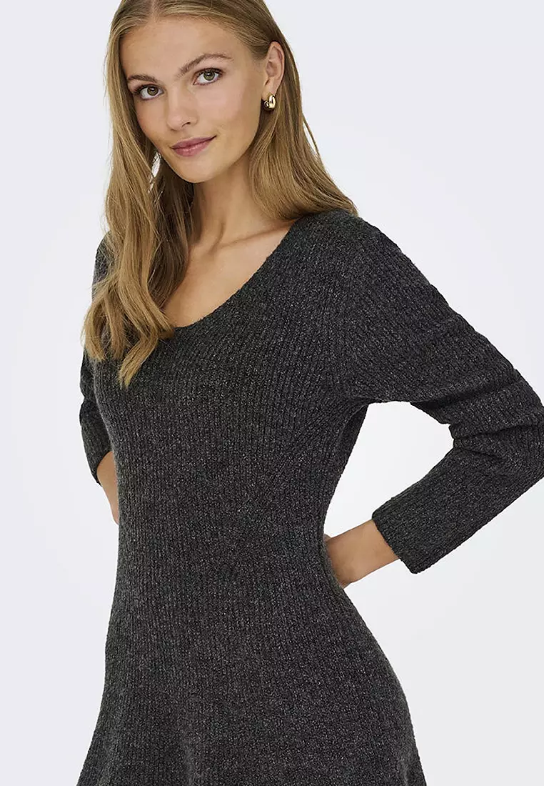 Buy JACQUELINE DE YONG Long Sleeve V-Neck Skater Dress 2026 Online | ZALORA