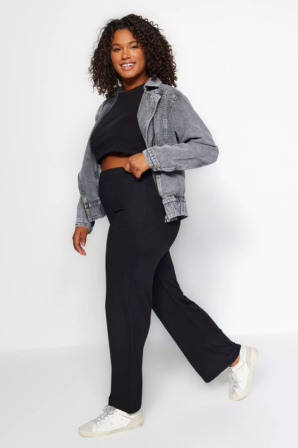 Buy Trendyol Plus Size Black Wide Leg Knitted Pants in Black 2024