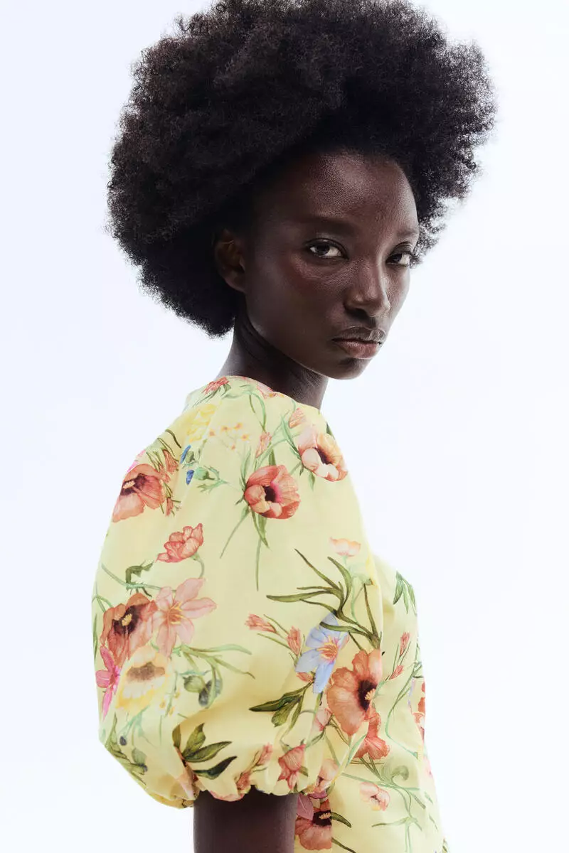 Balloon-sleeved cotton dress