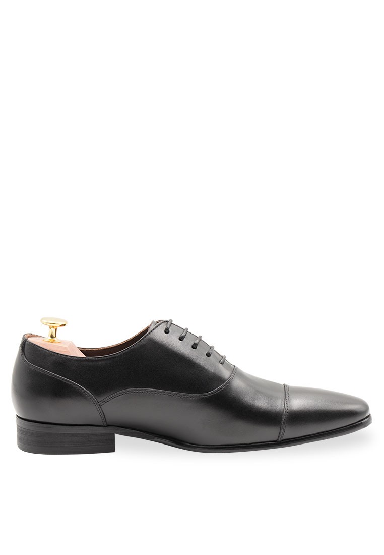 Calafate Straight Cap Black Oxford