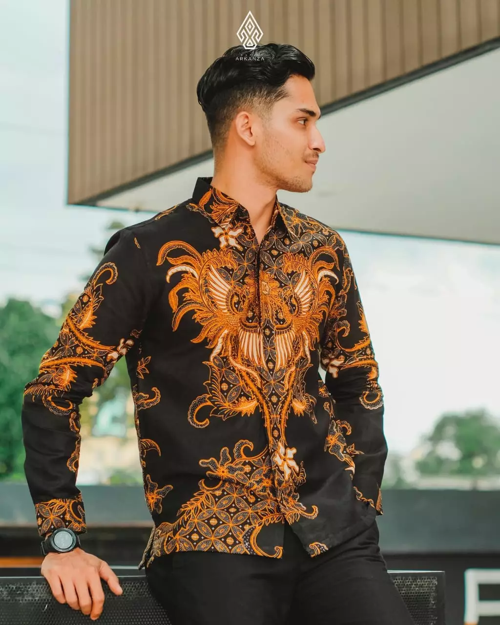 Kemeja Batik ARKANZA Motif Nareswara Hitam Lengan Panjang Lapis Furing Slimfit Katun Premium