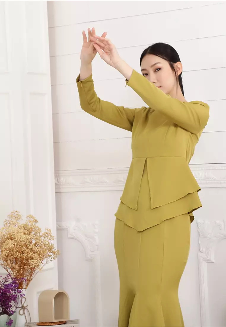Serena Kurung Modern in Olive Gold