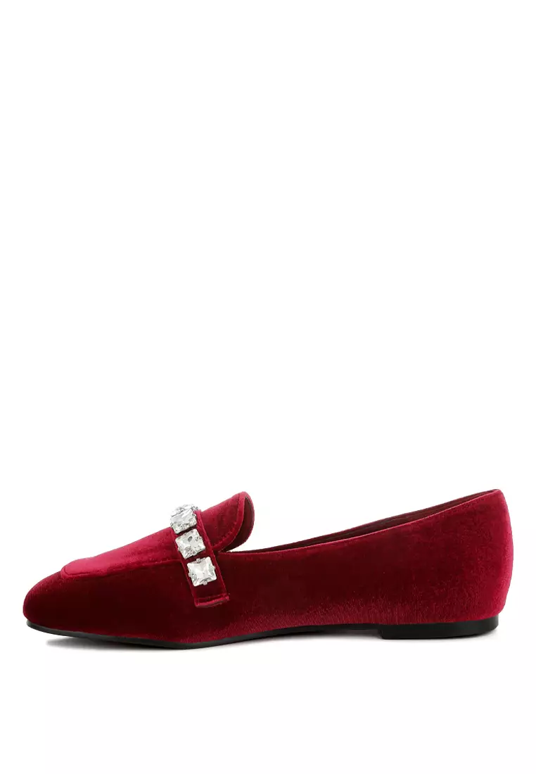 Sepatu Loafer Tali Berlian Beludru Warna Merah Tua