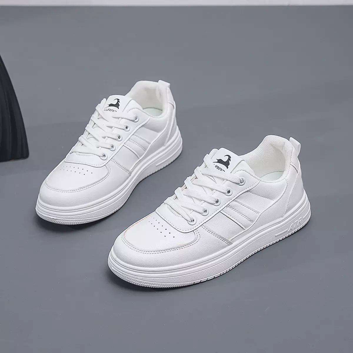 Sepatu Wanita Olahraga Sneakers Putih Cewek Ringan WL2410