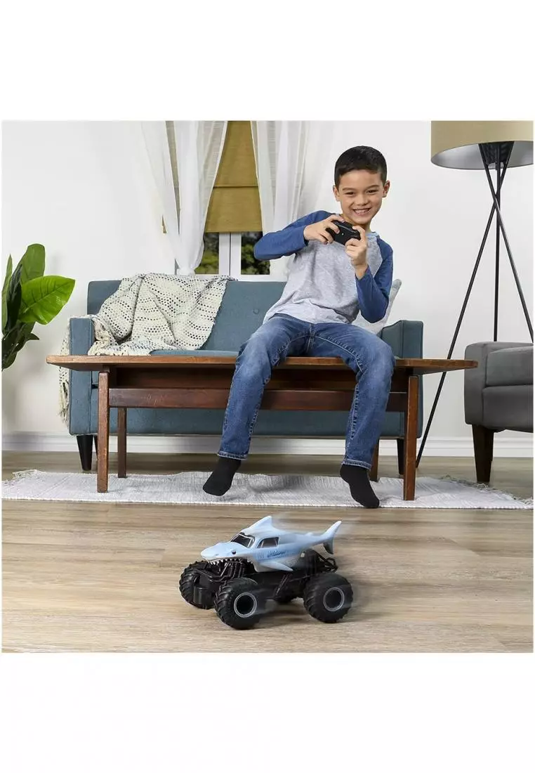 1:24 Scale Remote Control Vehicle - Megalodon